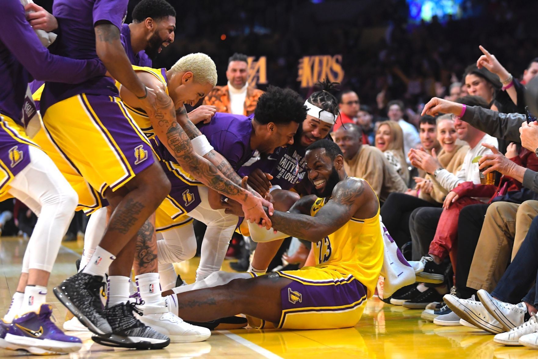 APTOPIX Spurs Lakers Basketball
